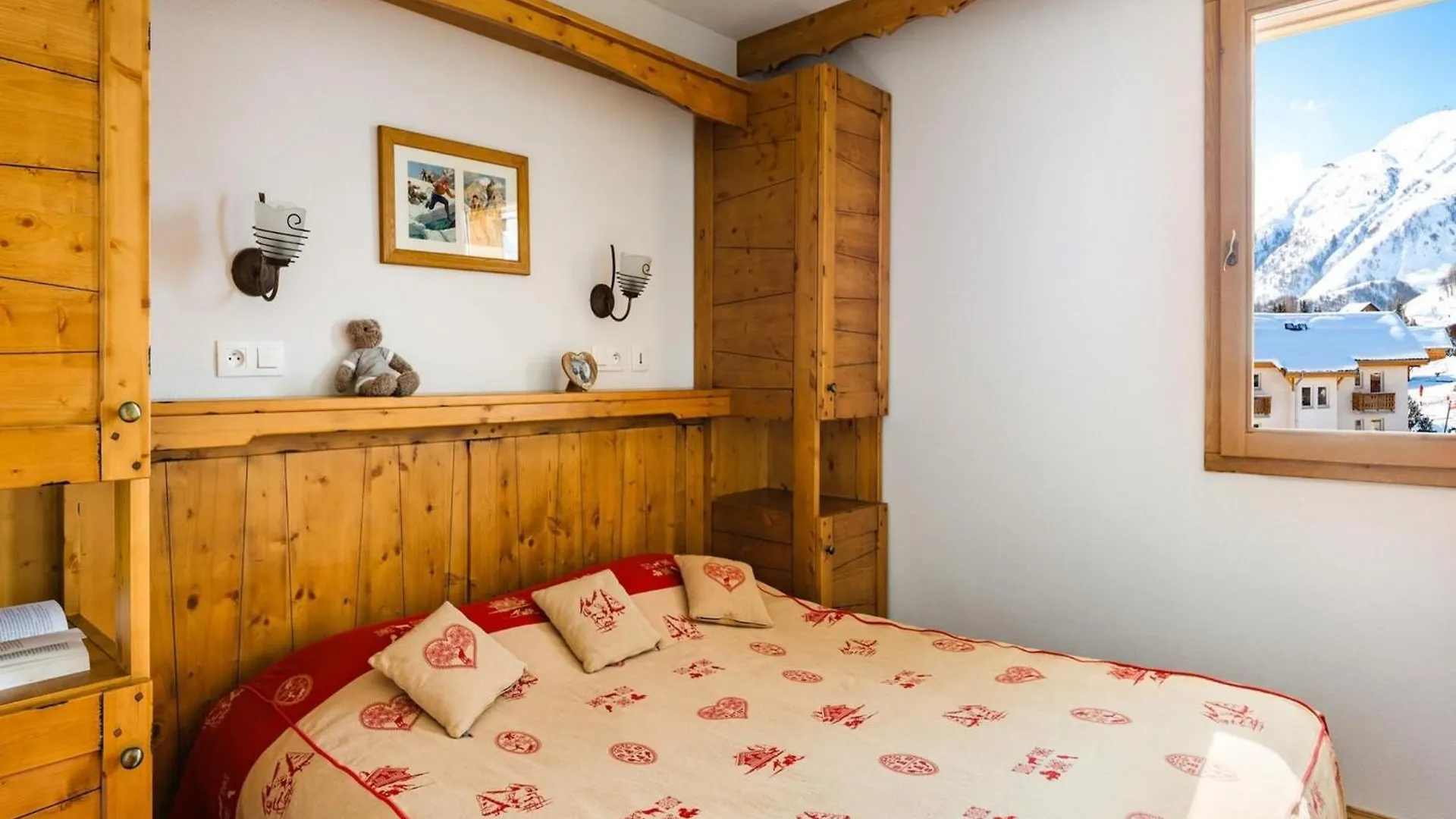 Spacious Apartment 500 M From The Slopes Of Les Sybelles Fontcouverte-la-Toussuire