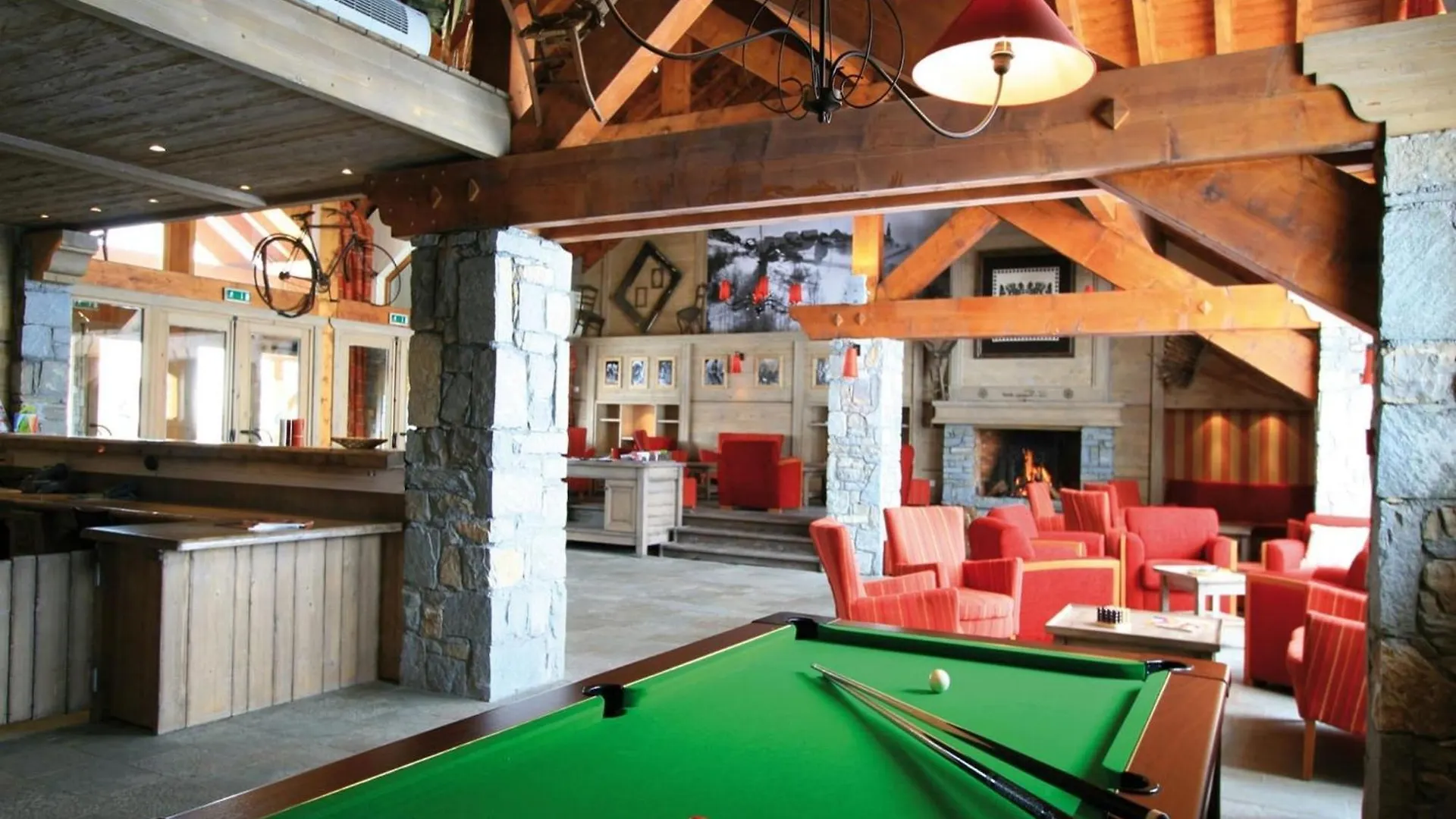 Spacious Apartment 500 M From The Slopes Of Les Sybelles Fontcouverte-la-Toussuire 0*,