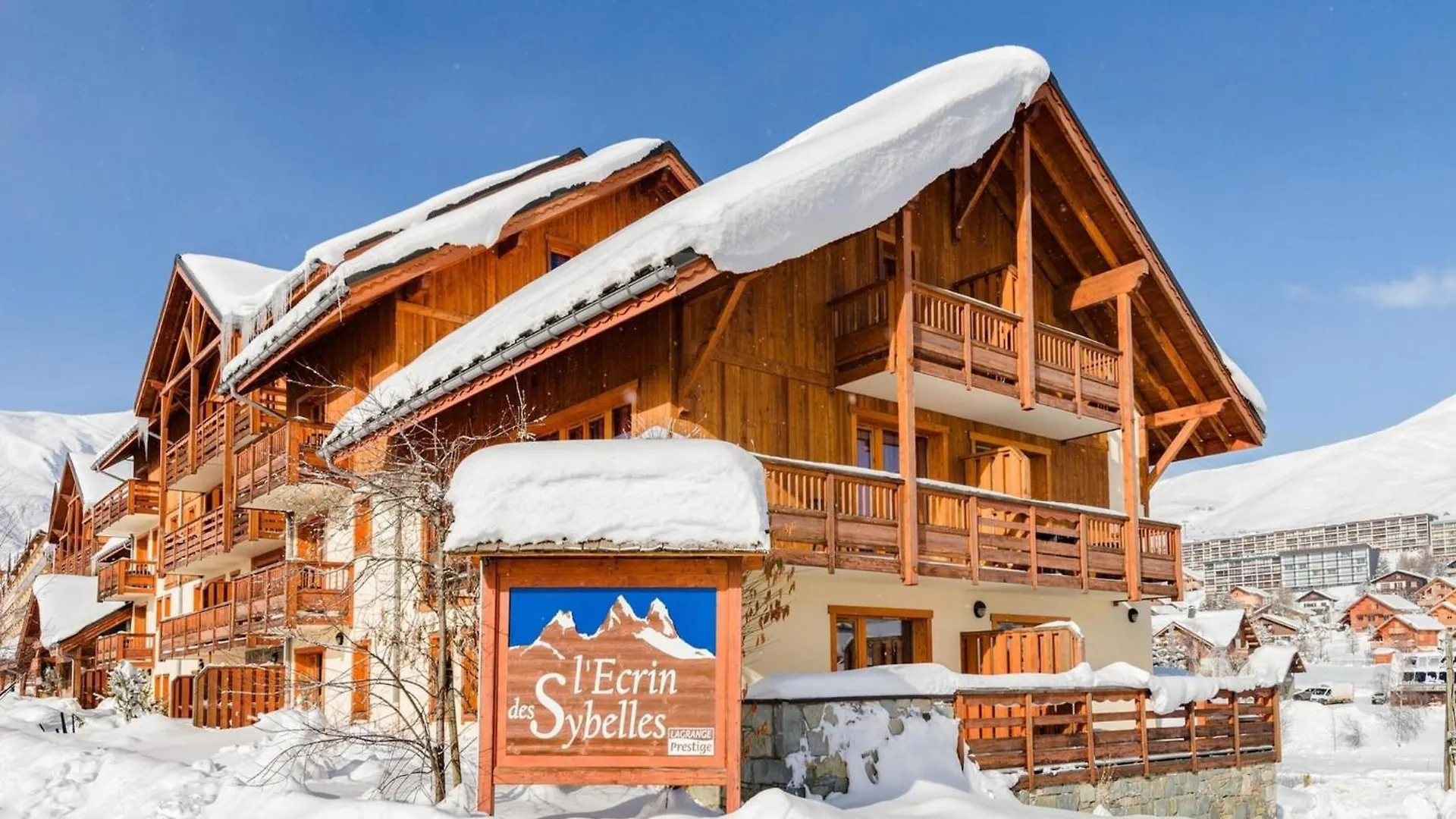 Spacious Apartment 500 M From The Slopes Of Les Sybelles Fontcouverte-la-Toussuire France