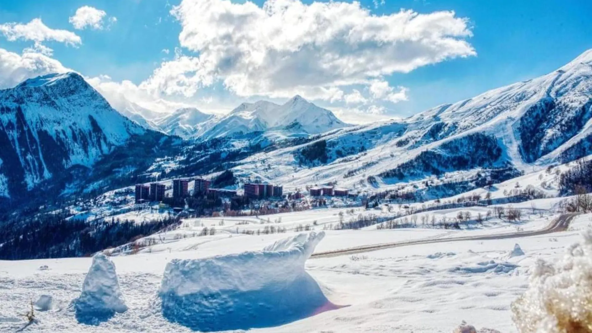 Spacious Apartment 500 M From The Slopes Of Les Sybelles Fontcouverte-la-Toussuire 0*,  France