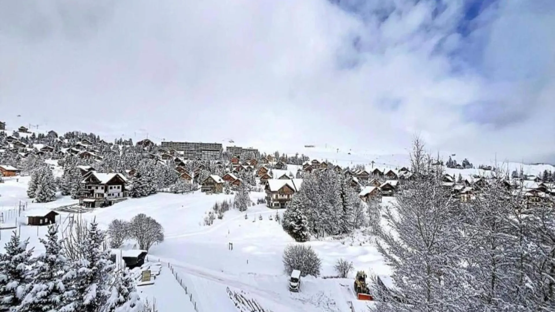 Spacious Apartment 500 M From The Slopes Of Les Sybelles Fontcouverte-la-Toussuire France